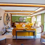 Private In A Five-star In Θέρετρο
